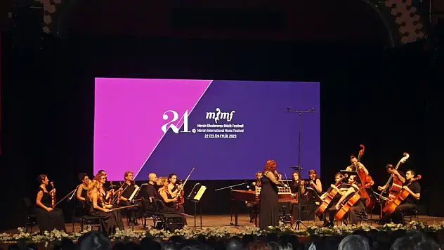 Güney Koreli sanatçı Soyoung Yoon sahne aldı