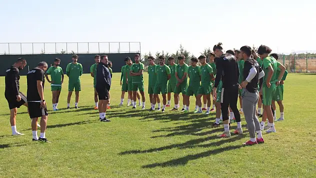 1922 Konyaspor maça hazır!