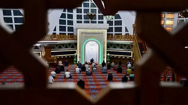 Mevlit Kandili yurt genelinde idrak edildi