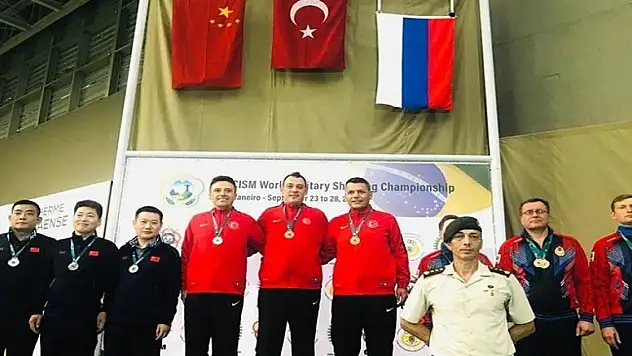 Komutan attığını vurdu, dünya 3.'sü oldu