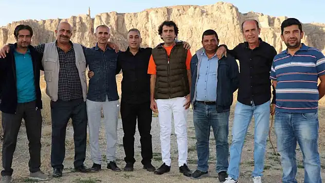 37 yıl sonra aynı yerdi aynı poz