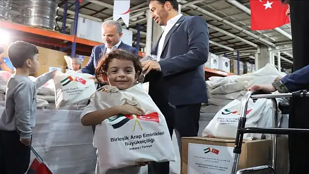 Birleşik Arap Emirliklerinden deprem bölgesindeki öğrencilere yardım