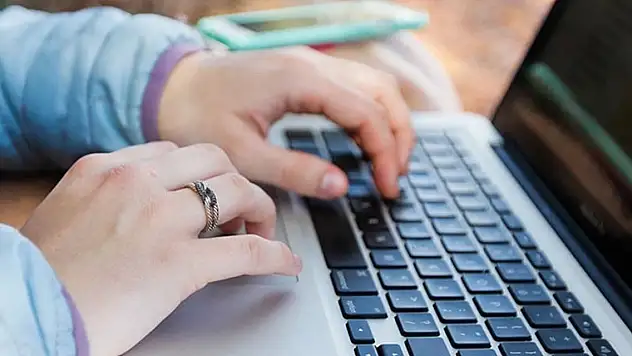 Öğretmenlik Kariyer Basamakları sınavı o tarihte çevrimiçi yapılacak