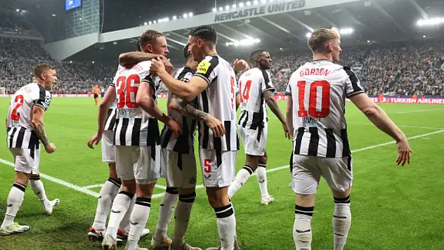Gecenin sürprizi... Newcastle United, PSG'yi gole boğdu