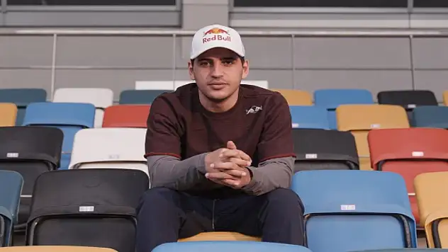 Ayhancan Güven artık en iyiler arasında