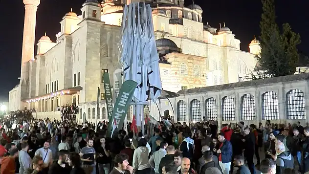 Binlerce kişi Filistin'e destek için buluştu