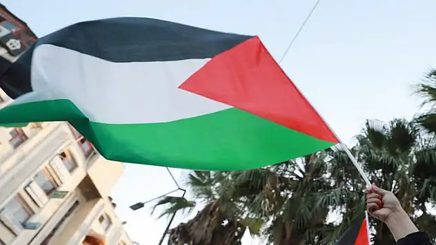 Filistin'den Arap Birliği'ne acil toplanma çağrısı