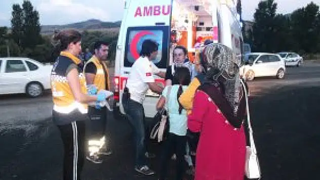 Konya'da otomobil ile hafif ticari araç çarpıştı: 6 yaralı