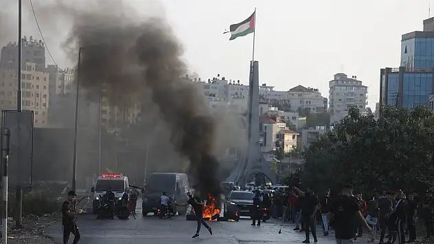 İsrail'de can kaybı 700'e ulaştı