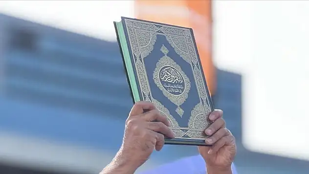 Kur'an-ı Kerim yakan bir kişiye 800 kron para cezası