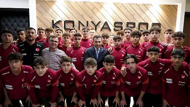 Konyaspor Başkanı Özgökçen genç millilerle buluştu!