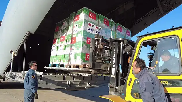 Gazze için hazırlanan yardımlar Mısır'a ulaştı