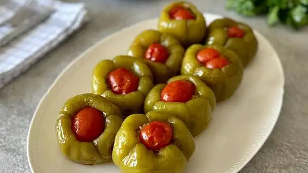 Anne eli değmiş gibi, kolay biber dolması tarifi