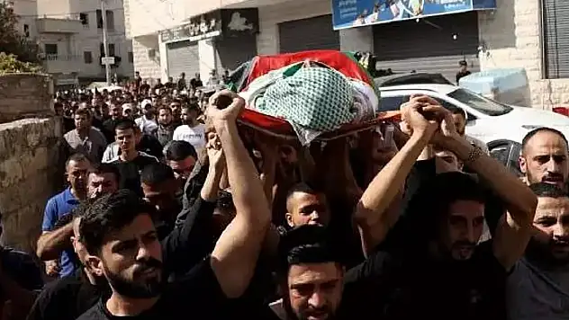 Hayatını kaybeden Filistinliler için camilerde sela okunuyor