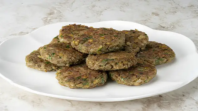 Protein Bombası: Yeşil Mercimek Köftesi Tarifi