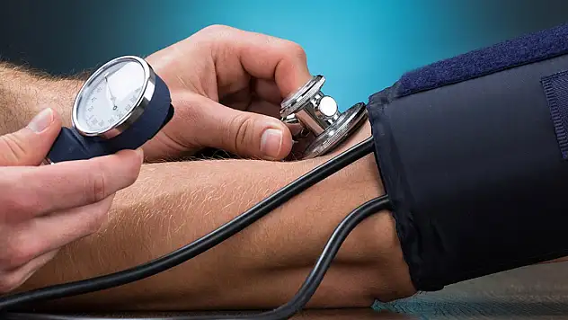 Tansiyon hastası olan kişiler de beslenmeye dikkat!