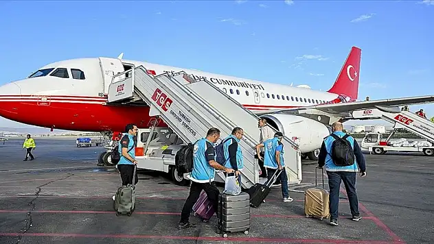 Gazze'ye ilaç ve tıbbi malzeme taşıyan uçak yola çıktı