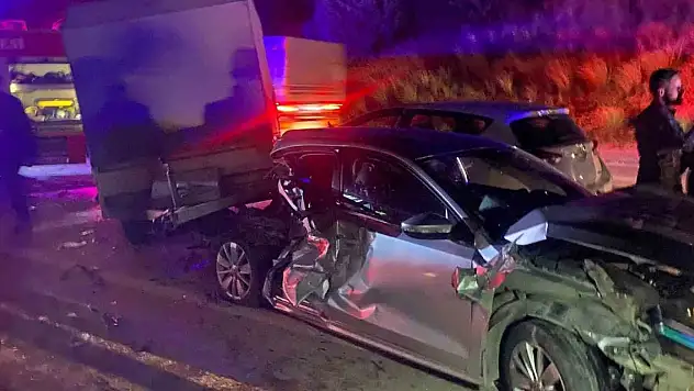 Otoyolda zincirleme trafik kazası: 10 yaralı