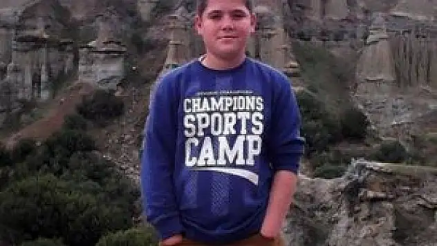 Traktörün altında kalan çocuk öldü