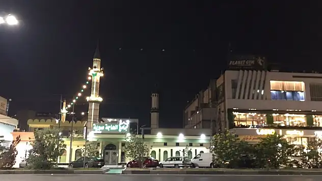 İsrail'in Gazze'ye yoğun saldırıları üzerine Irak'taki camilerde selalar okundu