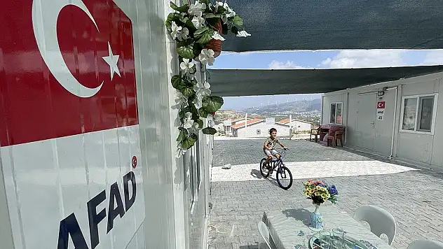 AFAD'a yapılan bağışların 63,5 milyar lirası depremzedelere ulaştı