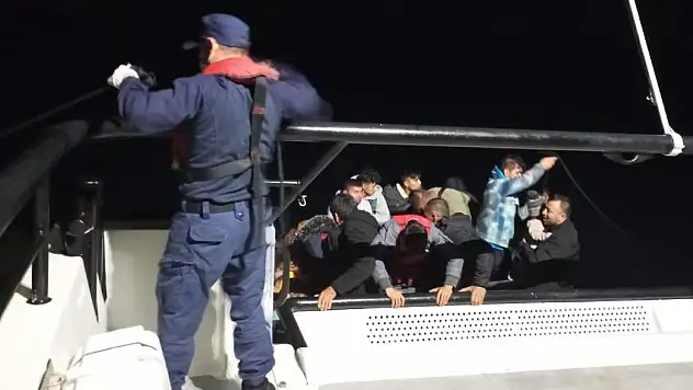 140 düzensiz göçmen karaya çıkarıldı