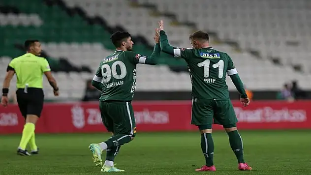 Konyaspor'da stadyumdaki durum can sıktı!