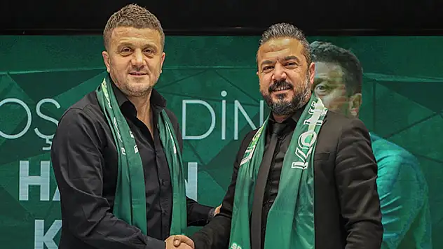 Konyaspor'da imza töreni!