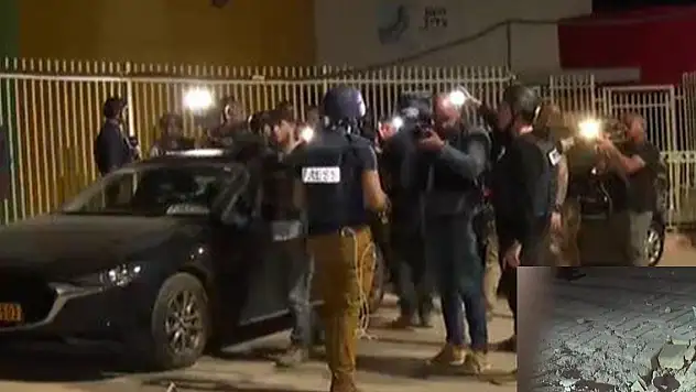 Gazetecilerin bulunduğu noktanın çok yakınına roket düştü