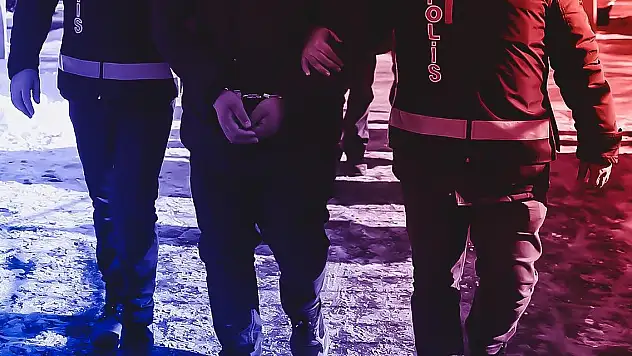 Depremde yıkılan İnci Apartmanı'nın statik proje müellifi tutuklandı