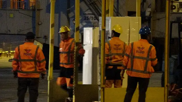 Gazze'ye yardım için hazırlanan sağlık gemisi yola çıktı