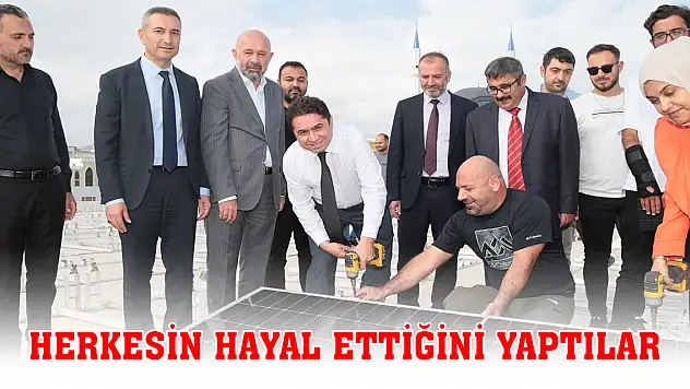 O üniversite Türkiye'de herkesin hayal ettiğini yaptı