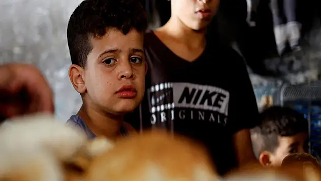 BM: Gazze'de insanlar ekmek kuyruğunda beklerken hava saldırılarına maruz kalıyor