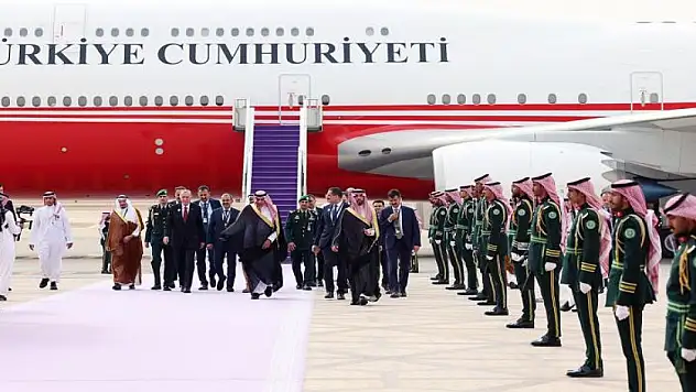 Cumhurbaşkanı Erdoğan, olağanüstü zirve için Suudi Arabistan'da