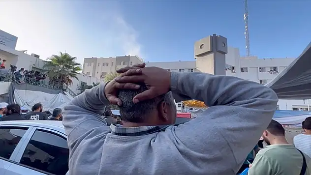 Gazze'de Şifa hastanesi birçok kez vuruldu