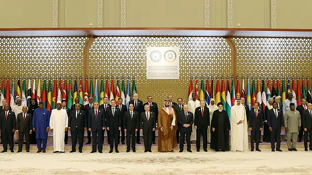 İslam İşbirliği Teşkilatı Ortak Zirvesi Bildirisi açıklandı