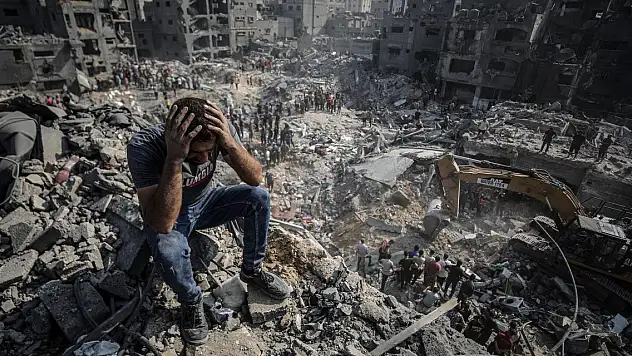 BM'den 'Gazze' açıklaması: Kameralar önünde insani bir felaket yaşanıyor