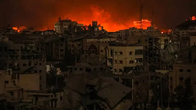 İsrail Gazze'de 12 bin 300 kişiyi katletti