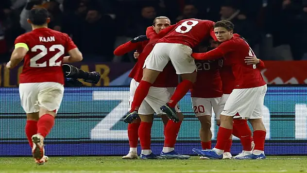 Milliler Panzer'i ezdi!