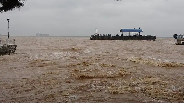 Kocaeli'de Hereke Vapur İskelesi'ndeki seferler iptal edildi