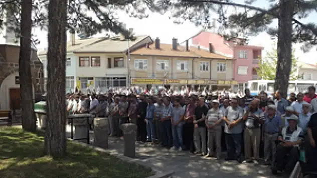 Yaralı sürücü hayatını kaybetti