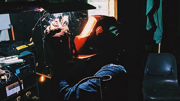 Modern Teknolojinin İncisi: Buhar Makineleri, Şeker Ölçüm Cihazları ve Kaynak Makineleri