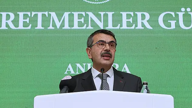 Bakan Tekin: Biz her şeyden önce, 'önce öğretmen' diyoruz