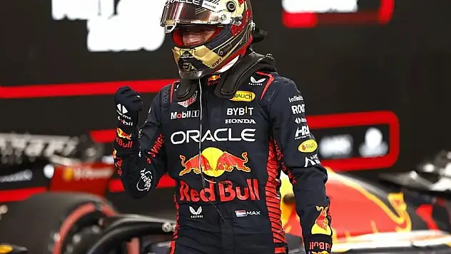Verstappen Abu Dabi'de kazandı! Mercedes ikinciliğini korudu