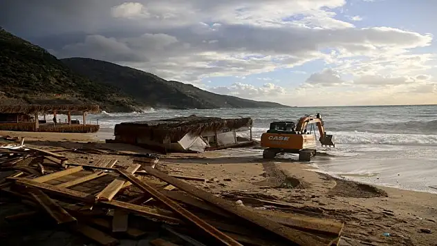 Beş metrelik dev dalgalar