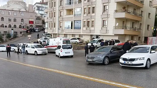 Son Dakika! Başkentte yine komşu kavgası: Baba ile 15 yaşındaki oğlu öldürüldü