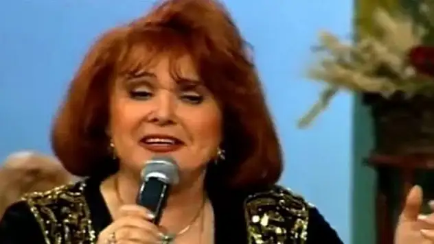 Şarkıcı  'Bayan Kahkaha' Güzide Kasacı 94 yaşında vefat etti