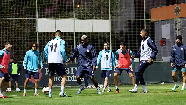 Alanyaspor-Konyaspor, Rakip tempoyu arttırdı!