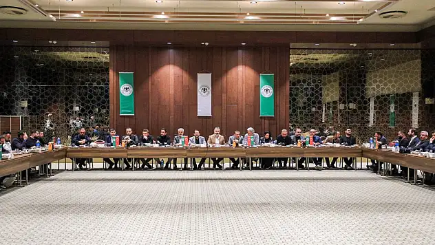 Konyaspor'da yönetimden güven mesajı!