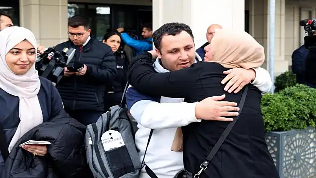 142 Türk vatandaşı daha Gazze'den tahliye edildi